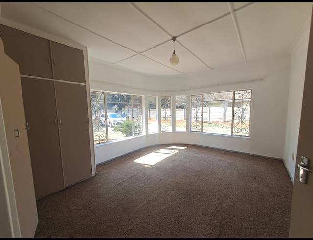 4 BEDROOM HOUSE TO LET IN DUNCANVILLE